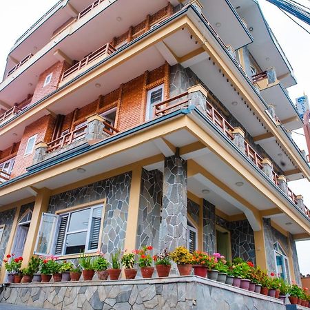 Hotel Olympus Pokhara Buitenkant foto
