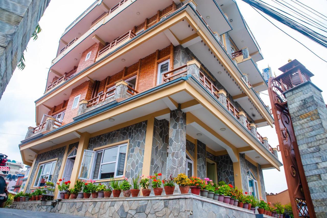 Hotel Olympus Pokhara Buitenkant foto