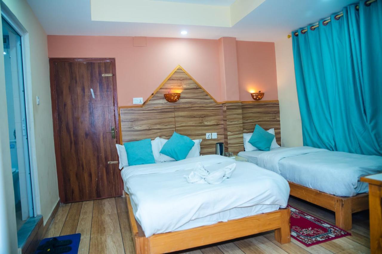 Hotel Olympus Pokhara Buitenkant foto