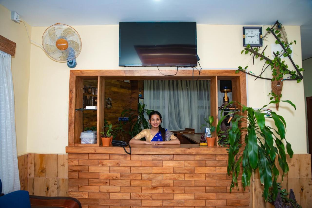 Hotel Olympus Pokhara Buitenkant foto