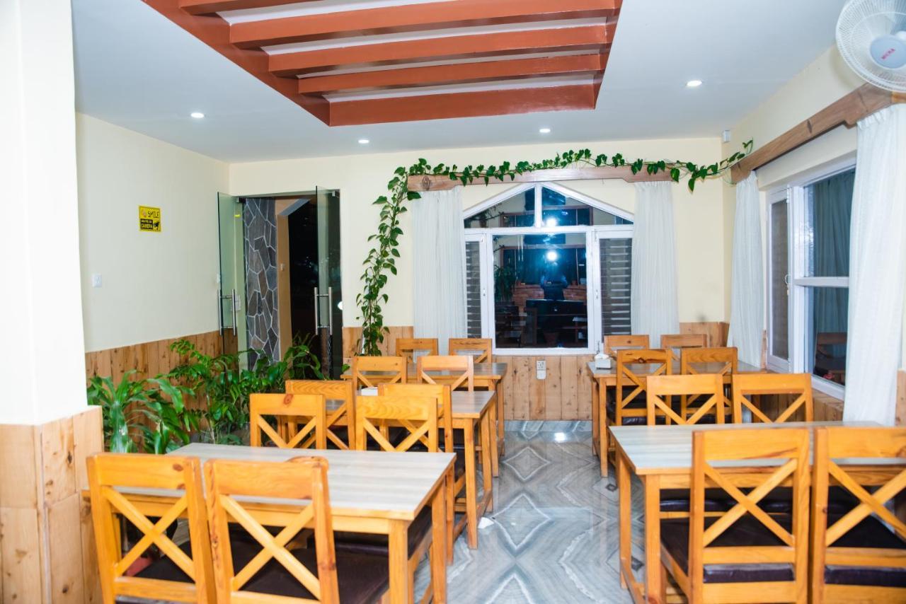 Hotel Olympus Pokhara Buitenkant foto