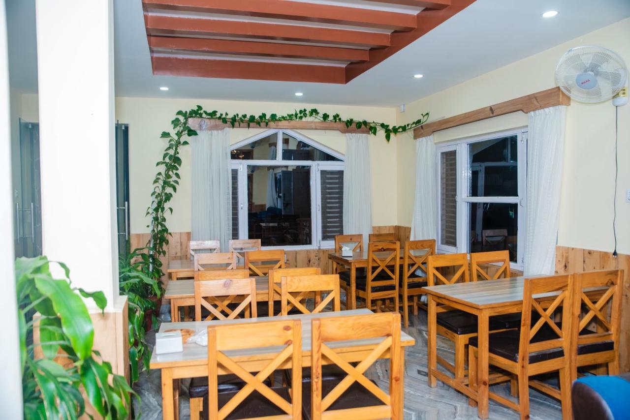 Hotel Olympus Pokhara Buitenkant foto