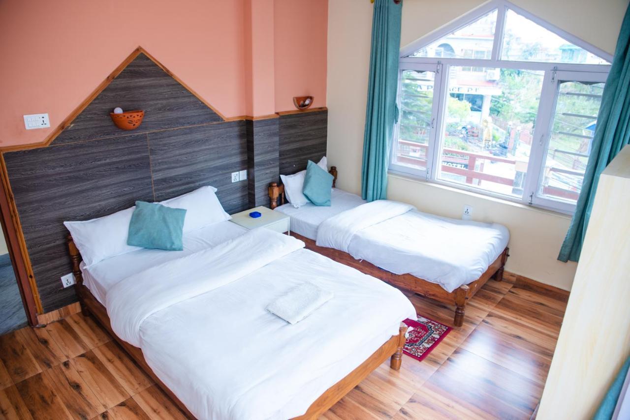 Hotel Olympus Pokhara Buitenkant foto
