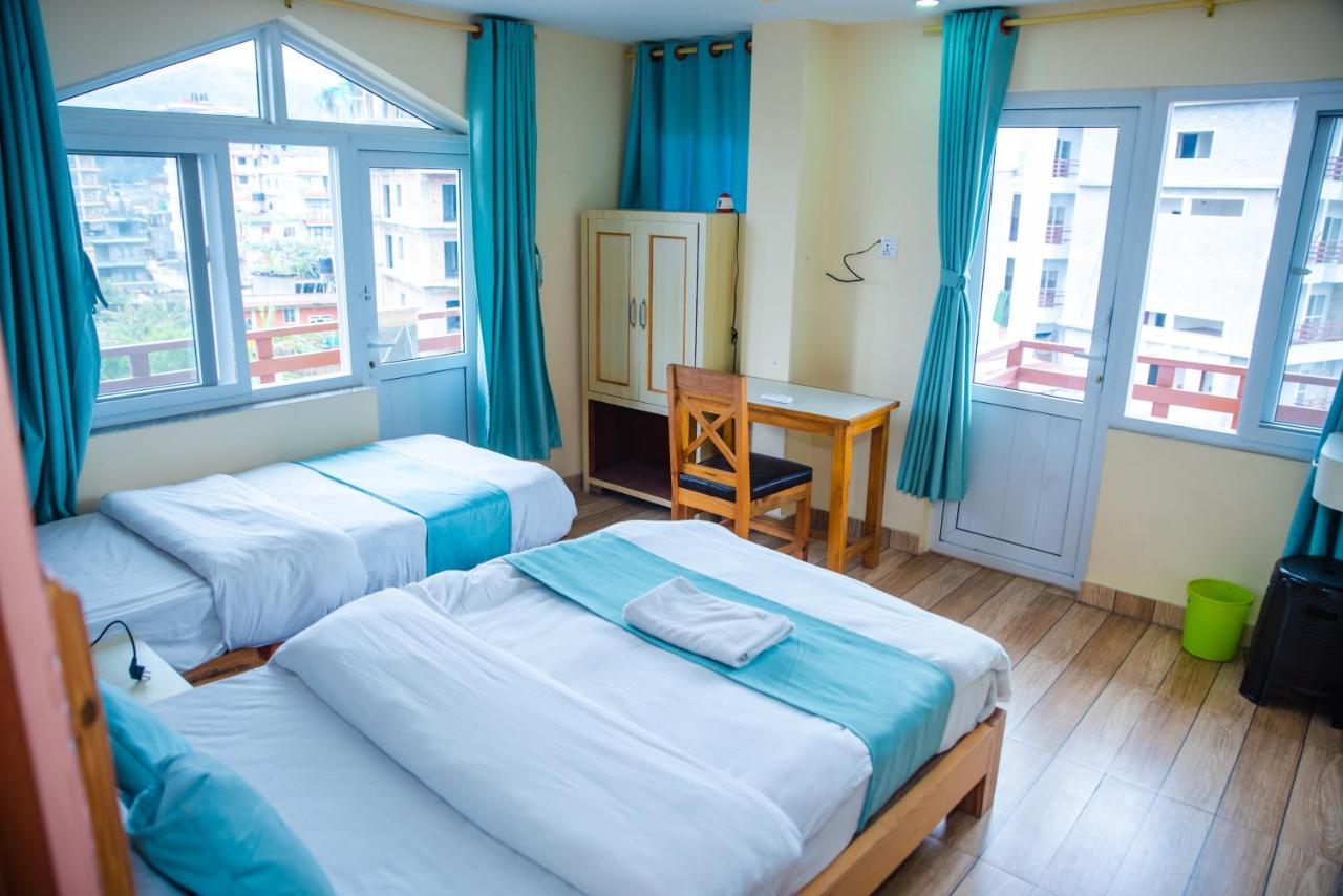 Hotel Olympus Pokhara Buitenkant foto
