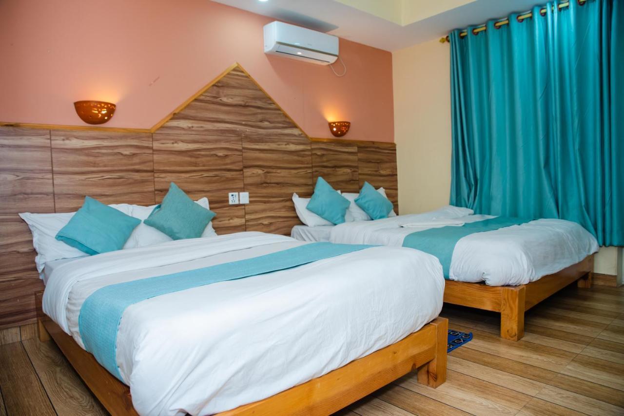 Hotel Olympus Pokhara Buitenkant foto