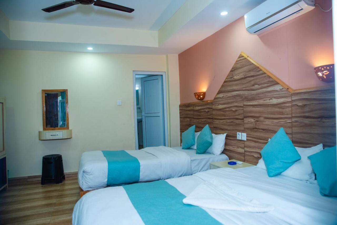 Hotel Olympus Pokhara Buitenkant foto